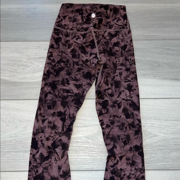 lululemon alight crop 21” - Picture 2 of 2